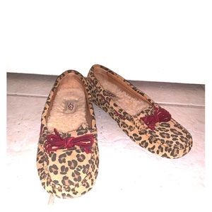 Ugg Leopard Print Fur Loafers (size 7)